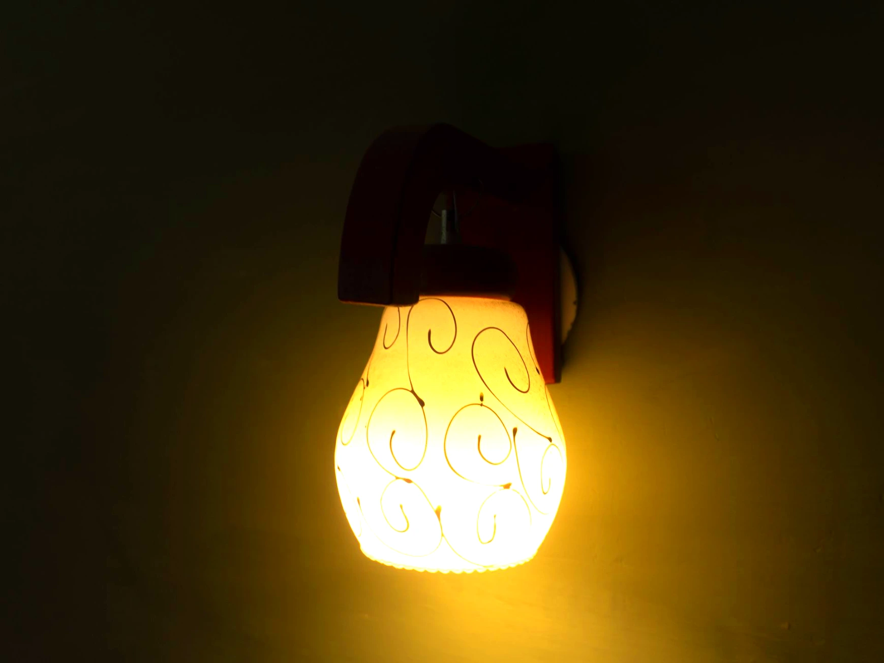 Cozy interior seating area at Tirthan Midpoint Homestay